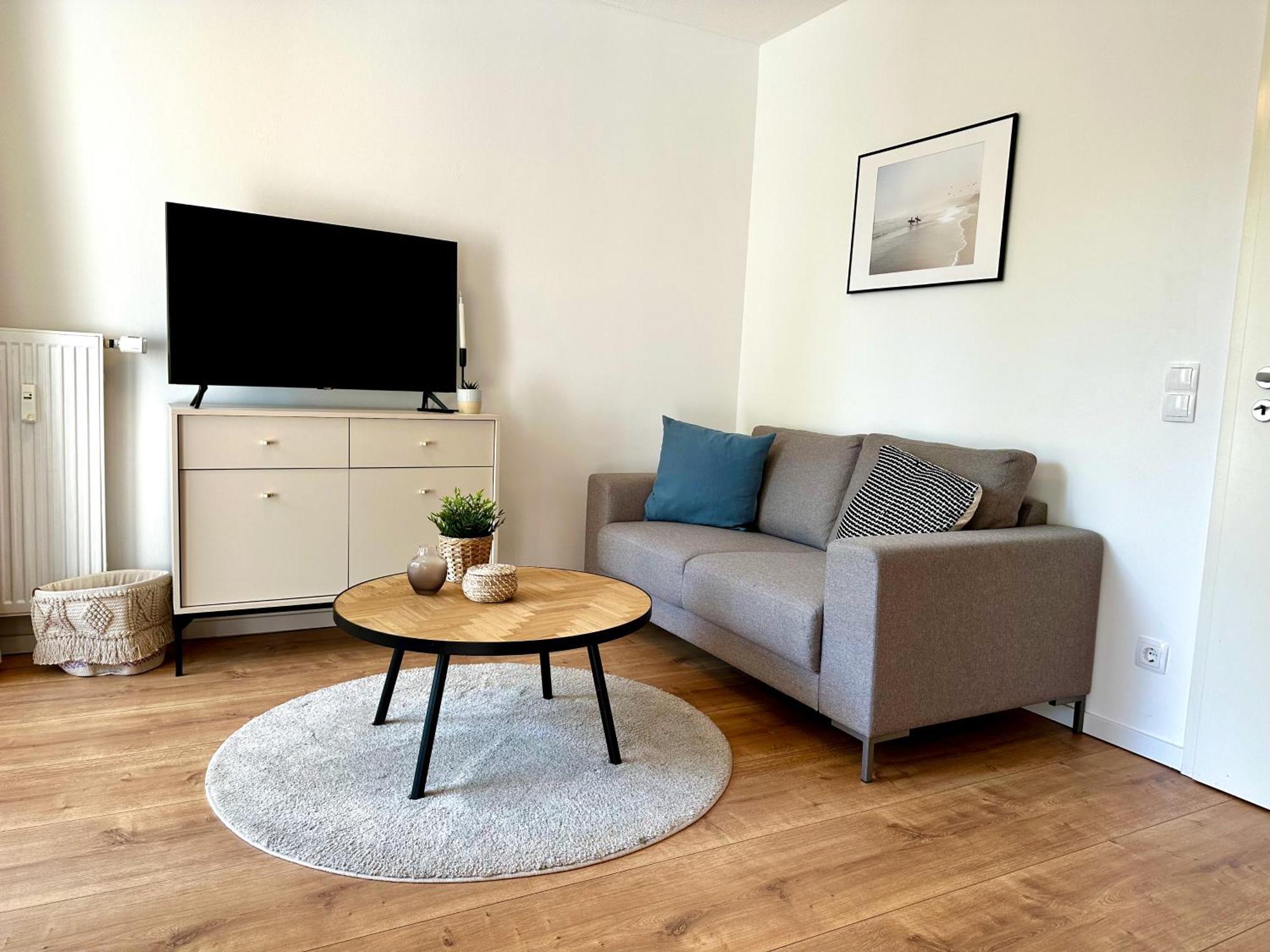 מגדבורג Gemuetliches 1R Apartment Mit Balkon, Parking, Tv Streaming מראה חיצוני תמונה